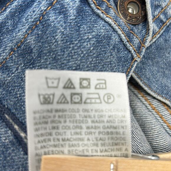 Levis Women's Blue Denim Original Trucker Jacket Size Small - Picture 11 of 16